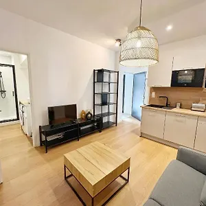 studio-coeur-historique-2.midi-pyreneeshotels.com/